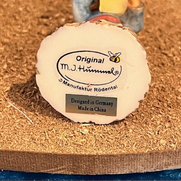 21 Piece M.J. Hummel Danbury Mint Miniature Children's Nativity Set - Picture 12 of 16